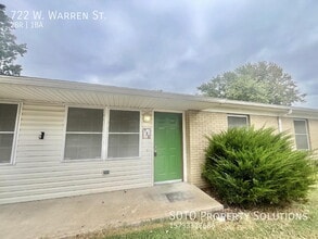 Building Photo - 722 Warren St