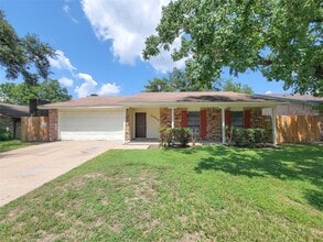 Building Photo - 16810 Glamis Ln