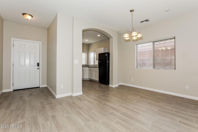 Building Photo - 10404 E Baltimore Cir