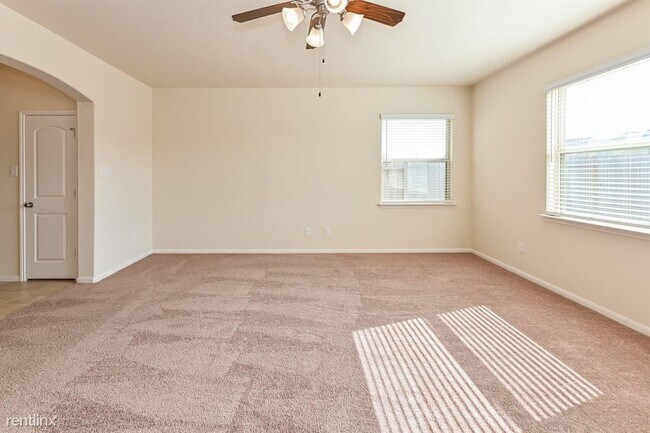Building Photo - 4 br, 3 bath House - 10503 Lake of the Oza...
