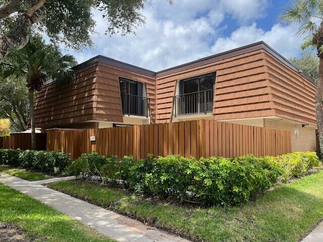 Foto principal - 3245 32nd Ct