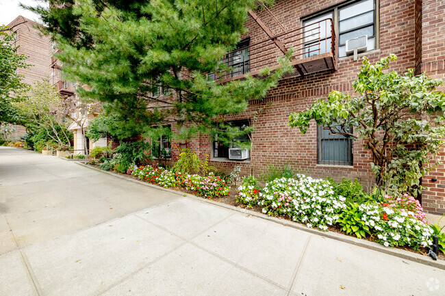 Foto del edificio - Booth Street Owners corp