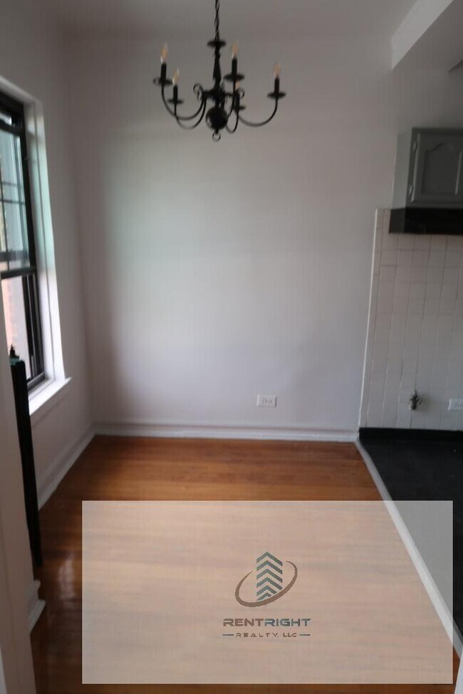 Foto del edificio - 426 W Briar Pl