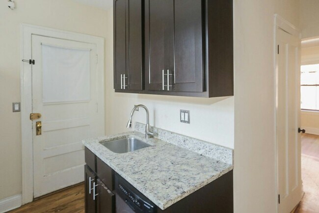 Foto del edificio - 4717 N Leavitt St