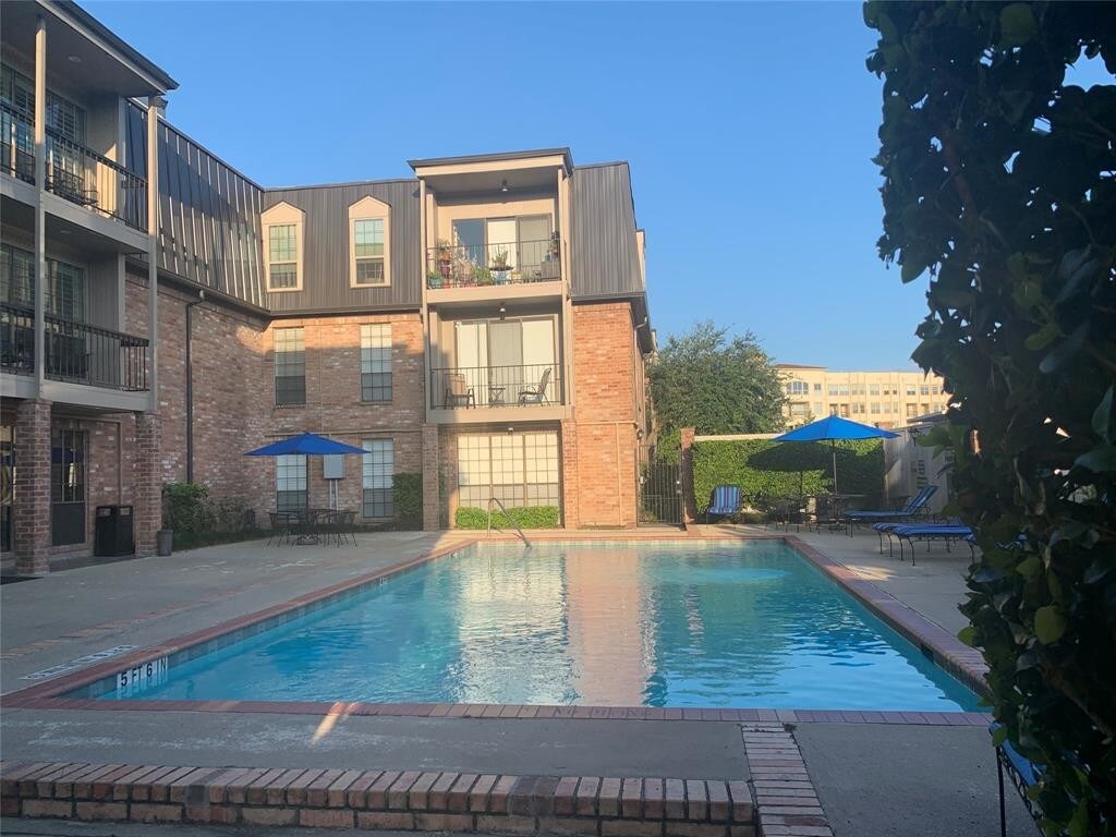 Foto principal - 2400 N Braeswood Blvd