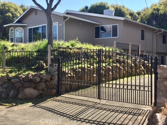 Building Photo - 10849 N Slope Dr