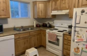 Building Photo - 389 N Main St