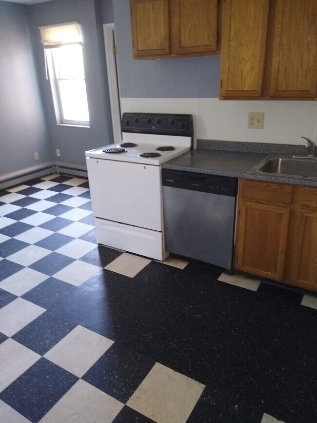 Building Photo - 1646 Pulte St