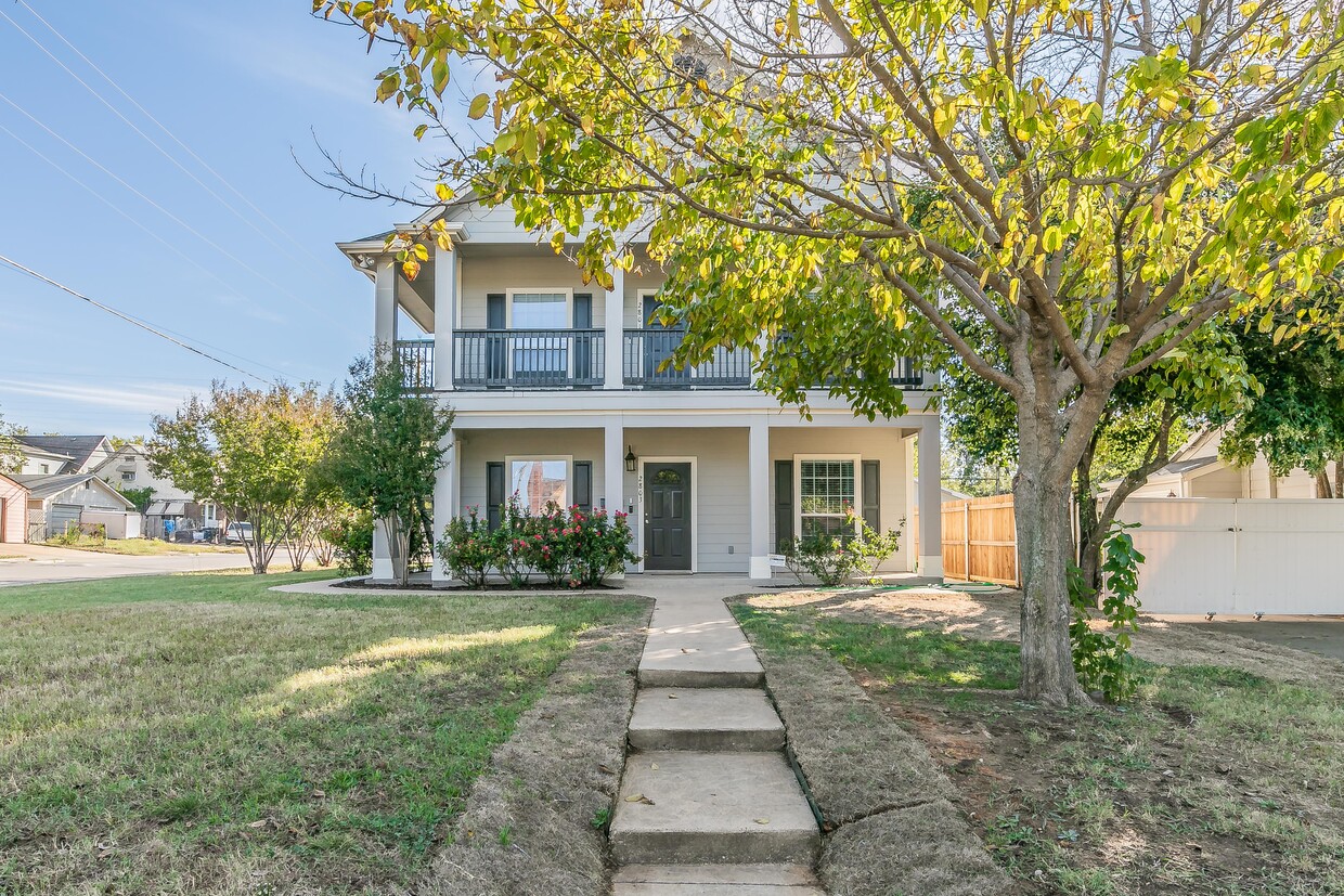 Foto principal - 2803 Frazier Ave
