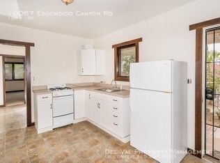 Foto del edificio - 10067 Escondido Canyon Rd