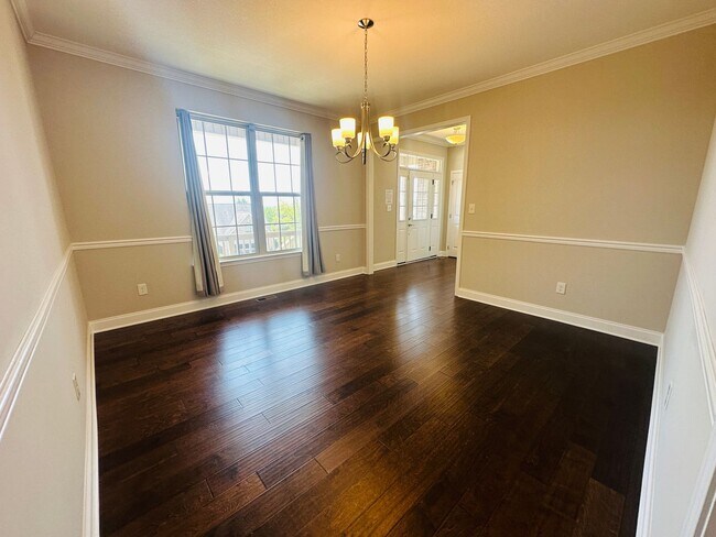 Foto del edificio - Incredible views 4 bed / 2.5 bath, master on main
