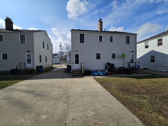 Foto del edificio - 3979 Gary Ave