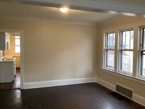 Building Photo - 5550 N 35th St