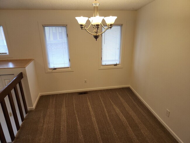 Building Photo - 2 bed 1.75 bath apartment close to JBER.
