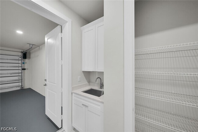 Building Photo - 2913 14th St W