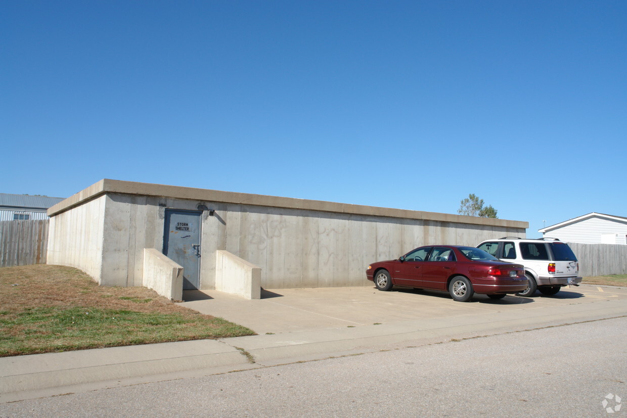 Building Photo - Cedar Ridge