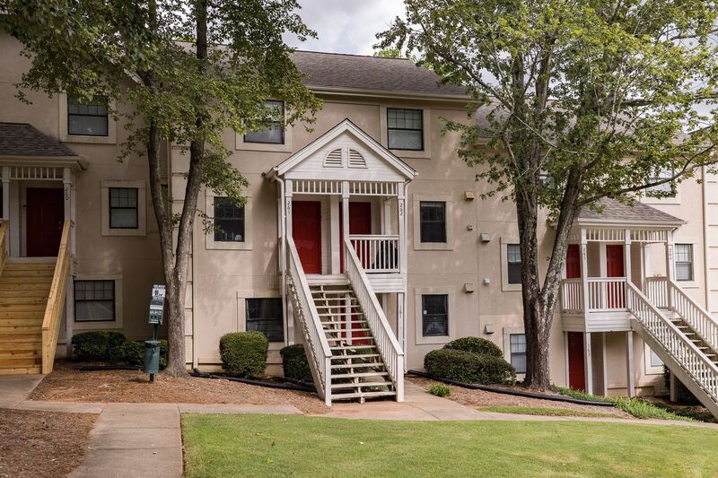 Photo - 290 Appleby Drive