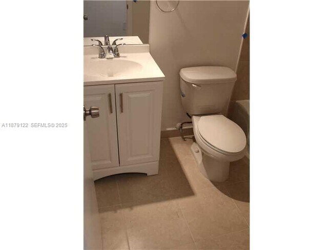 Foto del edificio - 468 NE 206th Ln