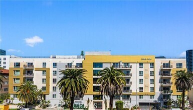 Building Photo - 2939 Leeward Ave