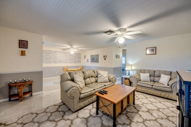 Foto del edificio - 909 SE 46th Ln