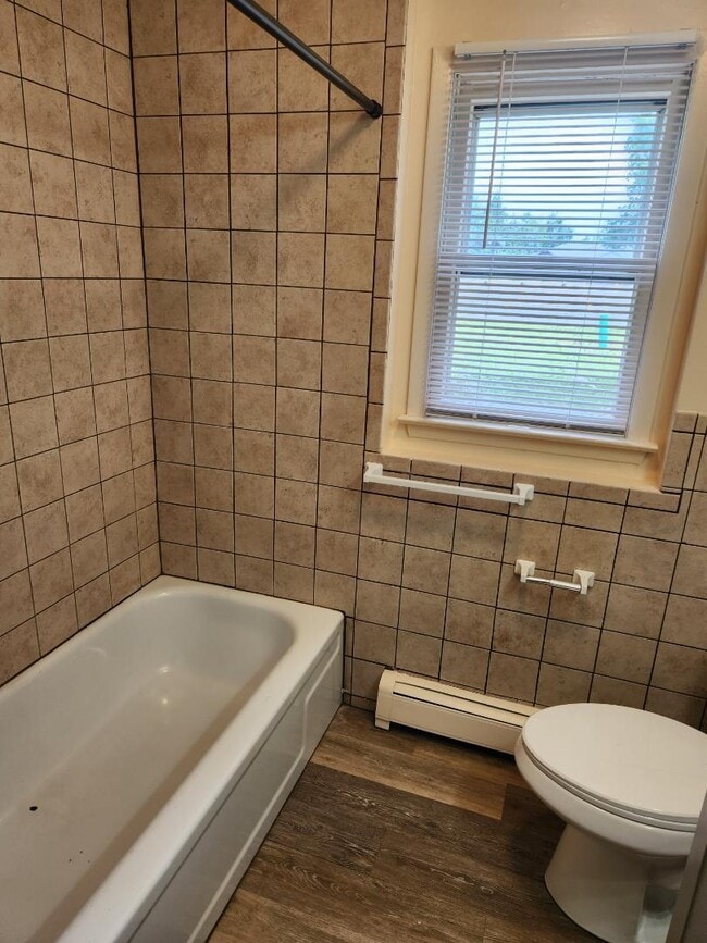 Foto del edificio - 793 E High St