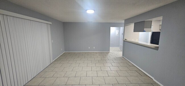 Building Photo - m56842