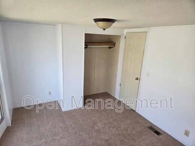 Foto del edificio - 900 N Curry Pike