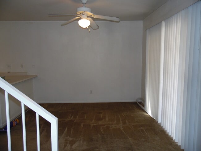 Building Photo - Stone Canyon - 3 bedroom townhome