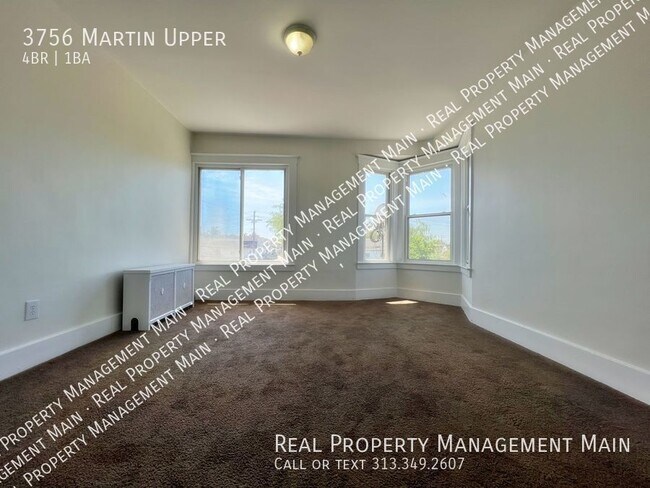 Foto del edificio - Martin St. 4 Bedroom