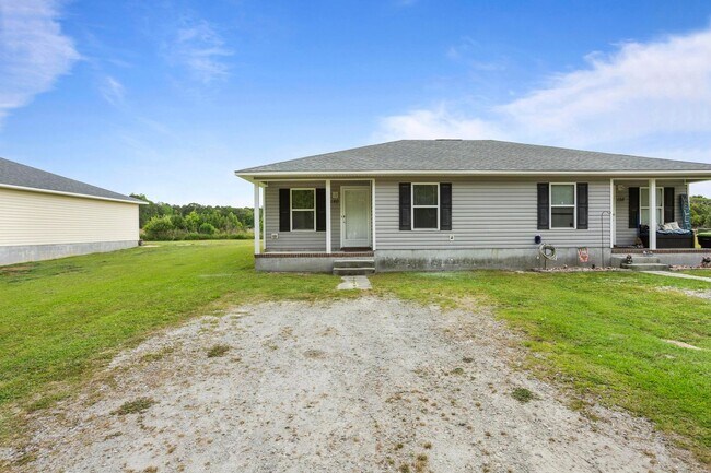 Building Photo - 132 Lainmark Drive