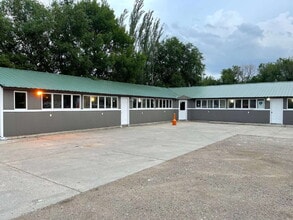 Building Photo - 208 6th Ave SE