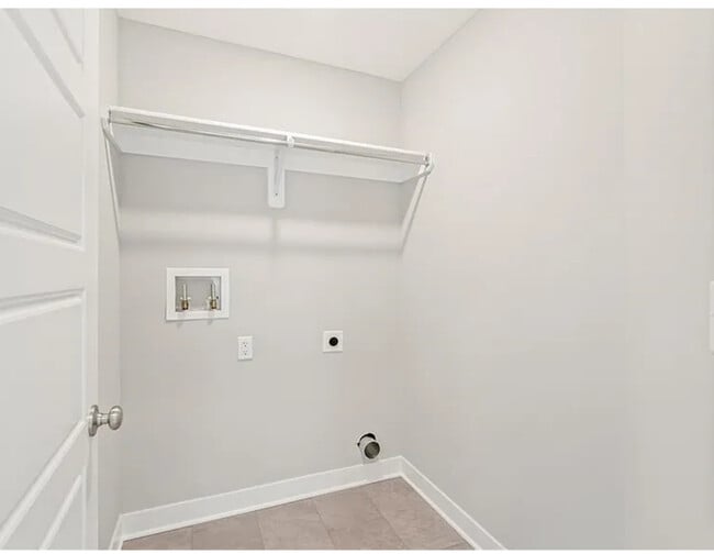 Foto del edificio - 3545 Corbin Dr