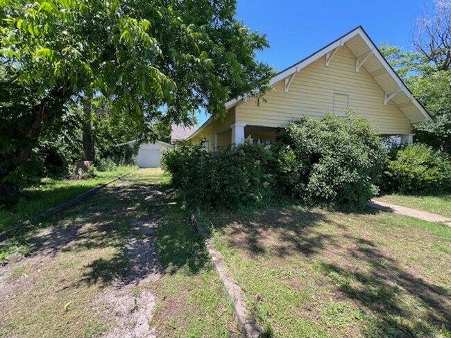 Foto del edificio - 408 ARCH ST - BAIRD, TX