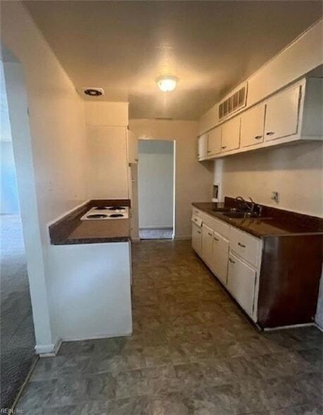 Foto del edificio - 3409 Raintree Rd