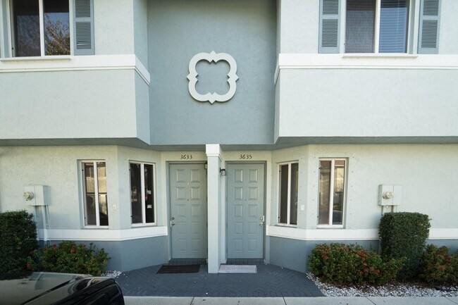 Building Photo - 3635 Sonoma Dr