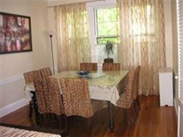 Foto del edificio - 311 Tappan St