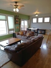 Building Photo - 4716 Shadowglen Dr