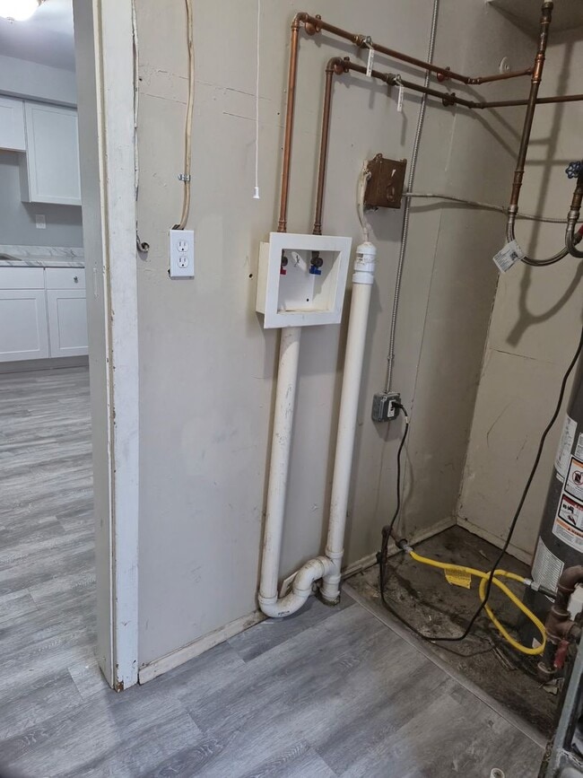 Building Photo - 19-21-21 Shelley Ct