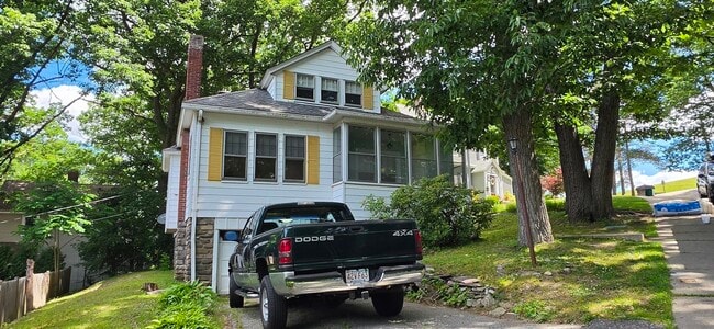 Building Photo - 109 Green Hill Pkwy