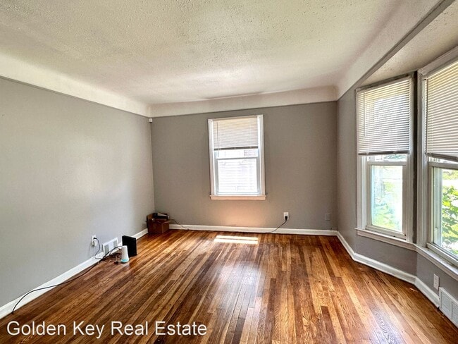 Building Photo - 3 br, 1.5 bath House - 17734 Fenton St