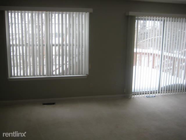 Building Photo - 31160 Columbia Dr
