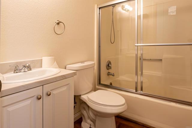 Foto del edificio - 2319 Ridgeway Dr