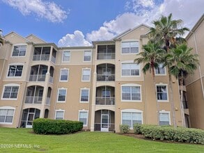 Building Photo - 7801 Point Meadows Dr