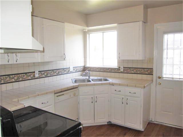 Foto del edificio - 5502 Deep Forest Dr