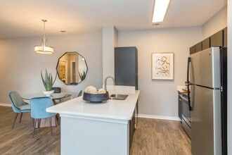 Building Photo - Peaks at Woodmen