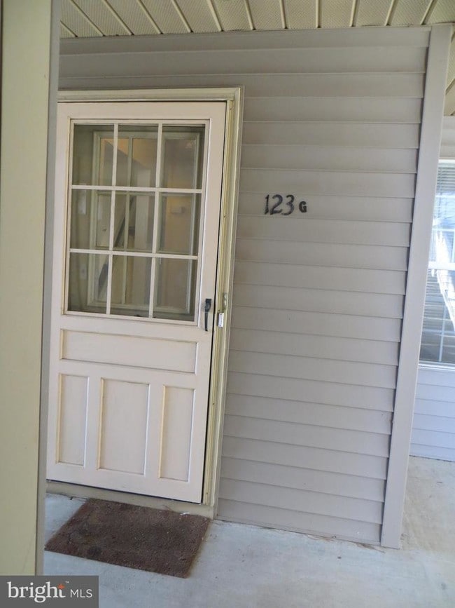Building Photo - 123G Concordia Cir