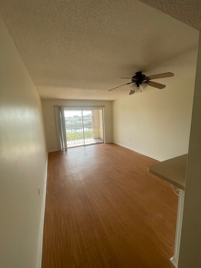 Foto del edificio - 1860 Massachusetts Ave NE