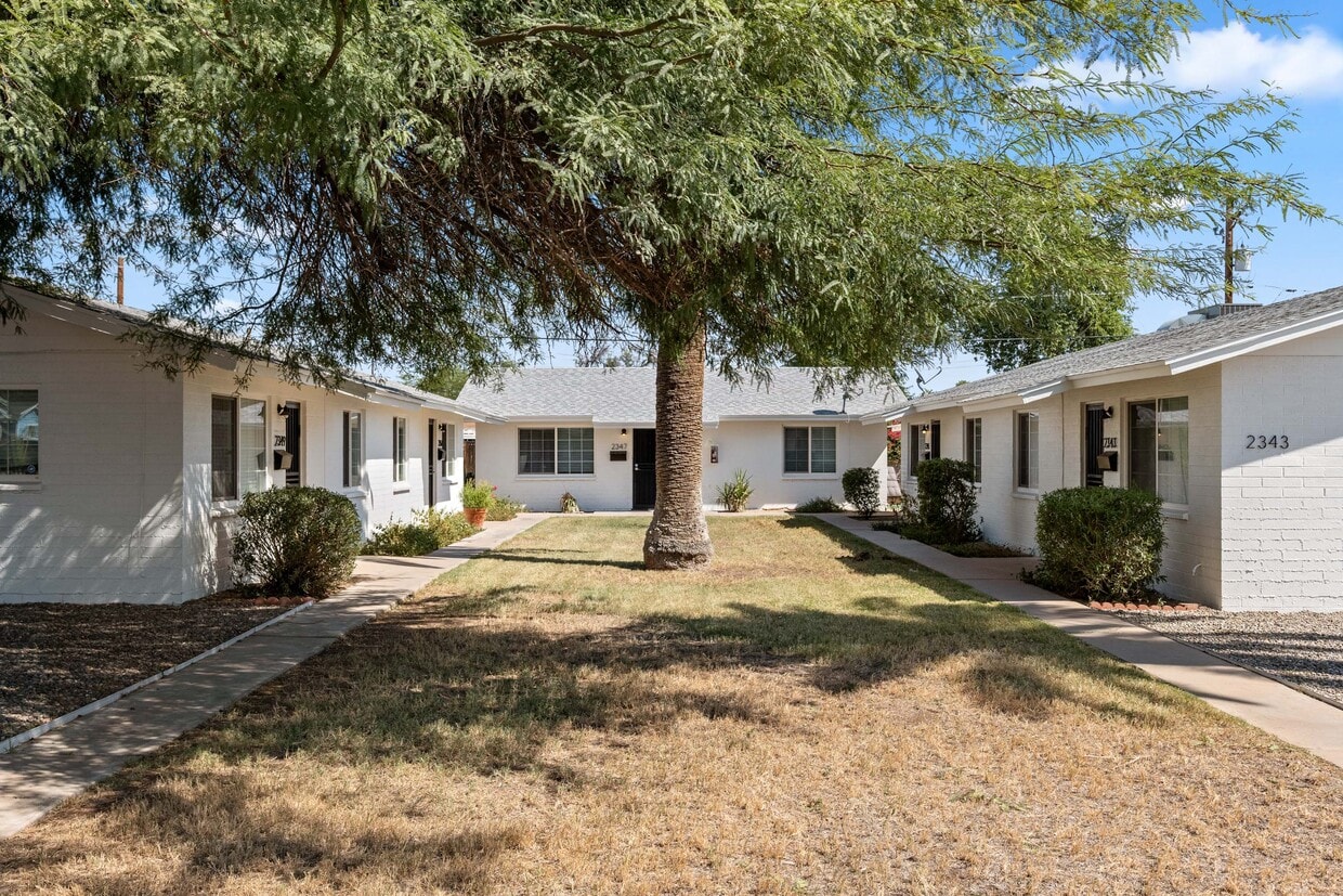 Primary Photo - 12th Street Townhomes