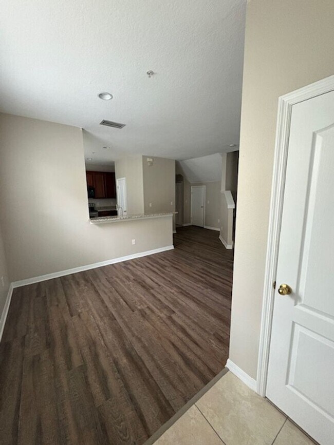 Foto del edificio - **Beautiful 3/2.5 Townhome in Lake Nona**