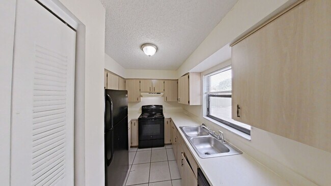 Foto del edificio - 10352-10358 Hemlock St.